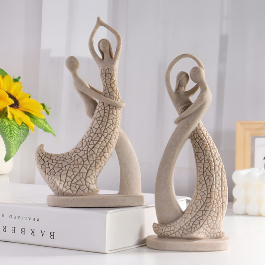 Quirtis Romantic Sandstone Couple Figurines - Elegant Resin Statue for Home Decor